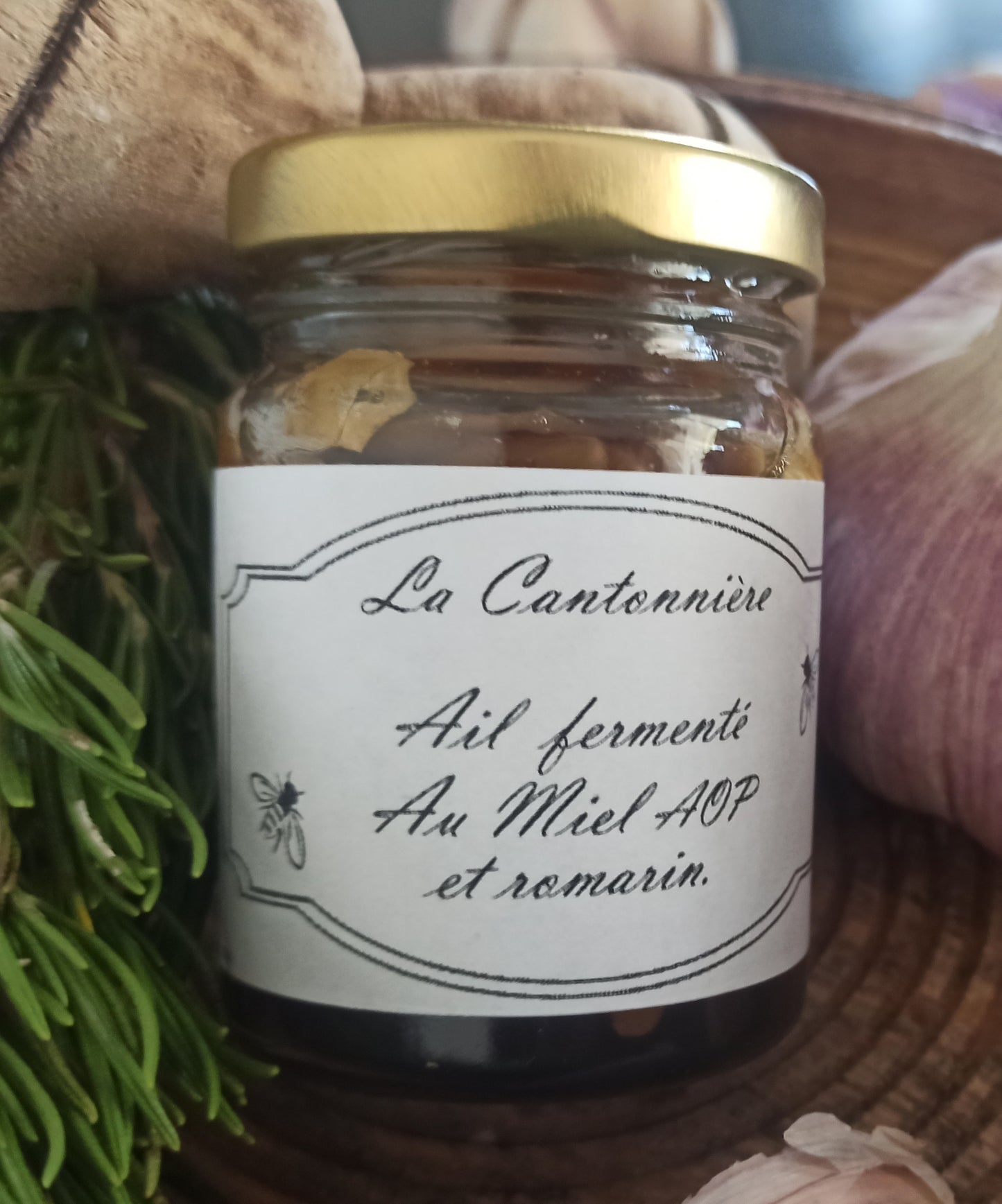 Ail fermenté au miel et au romarin